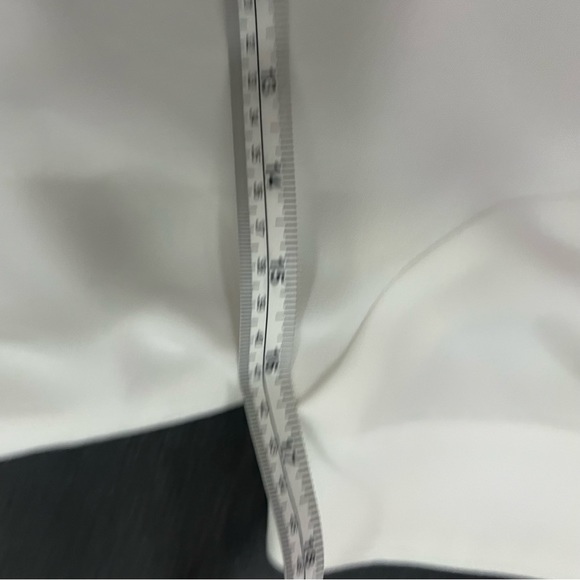 Banana Republic white elegant and stylish dress top - Picture 6 of 7